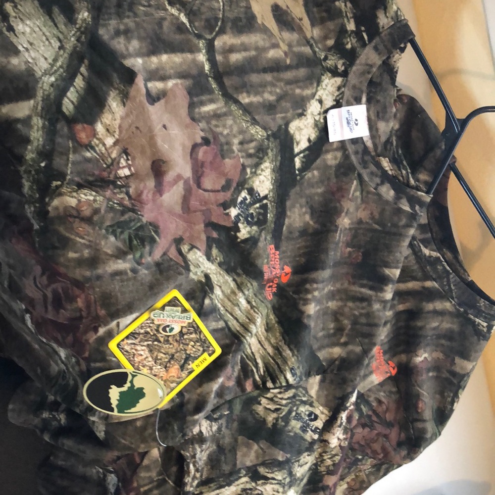 2 Mossy oak Break Up infinity XL $20 for both